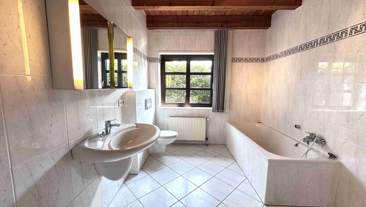 Badezimmer EG