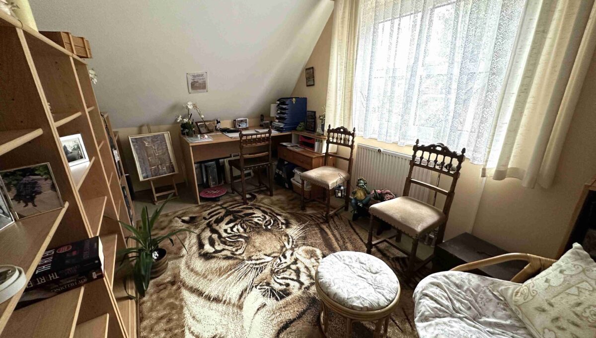 Arbeits-/Kinderzimmer