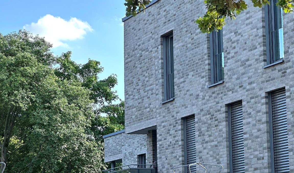 Seitenansicht Balkon
