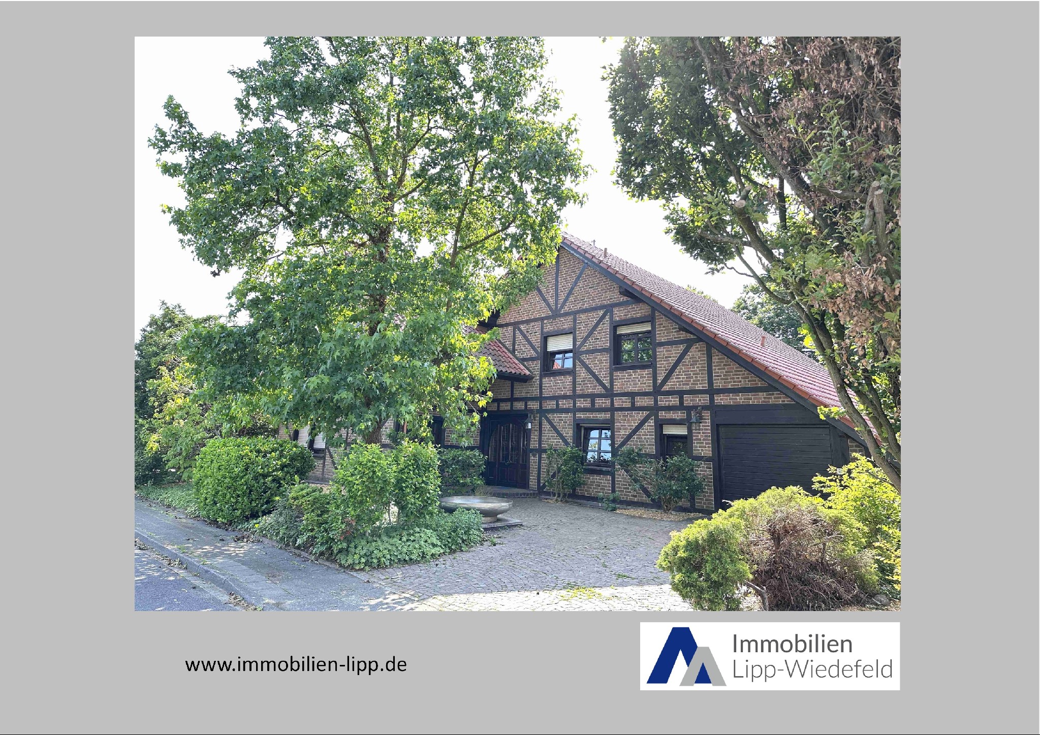 Großzügiges Einfamilienhaus im Landhausstil mit Traumgrundstück in Brüggen-Born