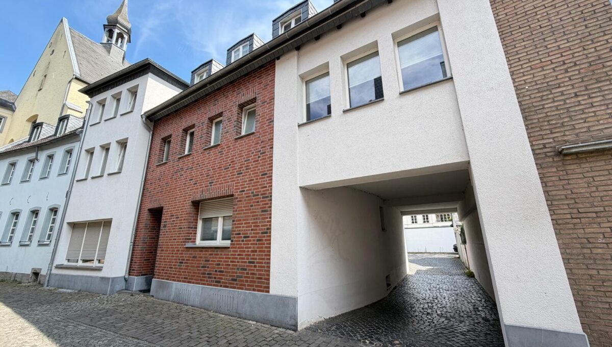 Straßenansicht